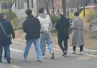 网红吃瓜挨揍事件是真的吗,真相揭秘
